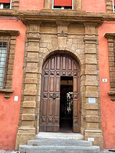Appartamento bilocale in affitto in Piazza Galileo Galilei, Centro Storico, Bologna