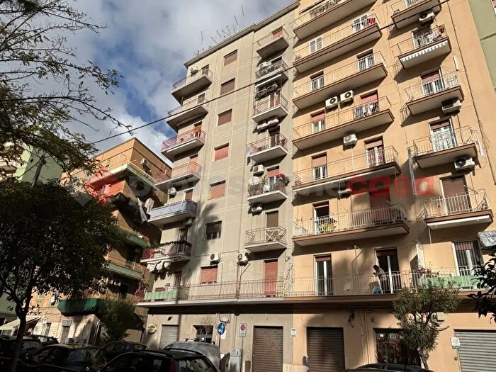 Appartamento trilocale in vendita in Via Messapia, Taranto