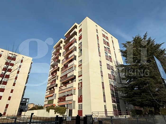 Appartamento con 6 locali in vendita in Via Olevano, Grugliasco