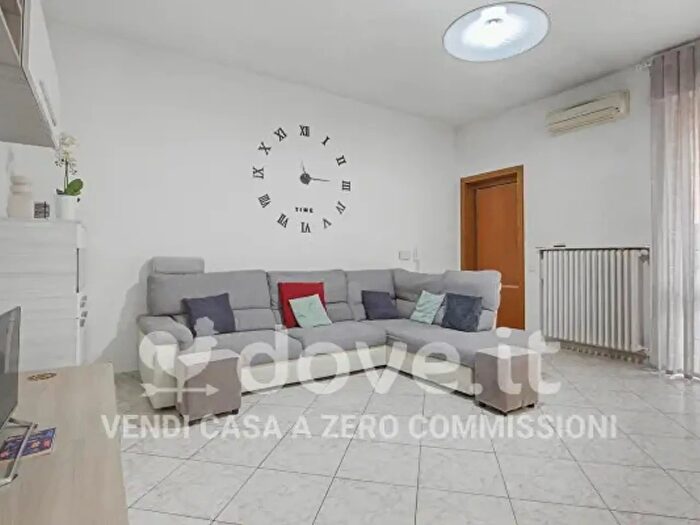 Appartamento trilocale in vendita in Via Tonale, Cesano Maderno