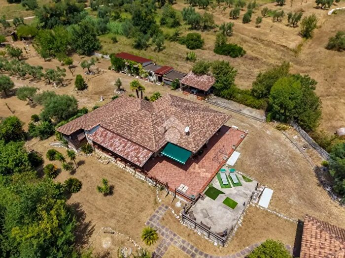 Casa quadrilocale in vendita in Via Costa Saturnia I, Spigno Saturnia