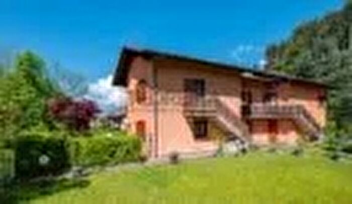 Appartamento trilocale in vendita in Onore