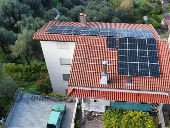 Appartamento con 5 locali in vendita in Via San Michele, Pisciotta