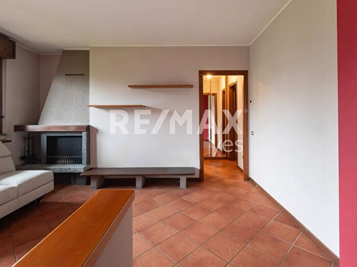 Appartamento bilocale in vendita in Via Montelungo, Monza