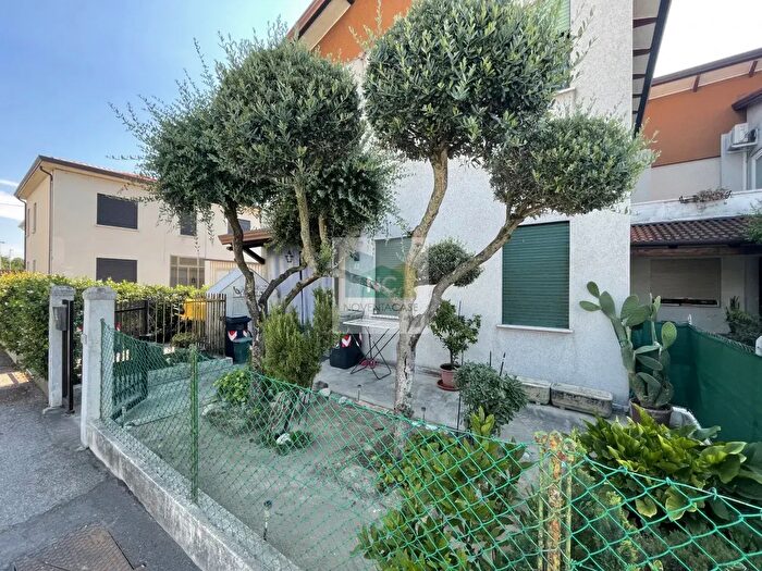 Appartamento quadrilocale in vendita in Via Giotto, Noventa Padovana