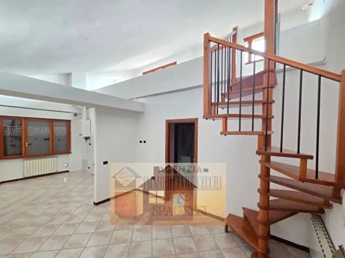 Appartamento trilocale in vendita in Via Tredici Martiri, Campi Bisenzio