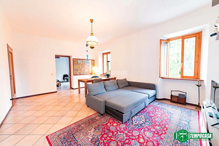 Appartamento bilocale in vendita in Via Sempione, Meina