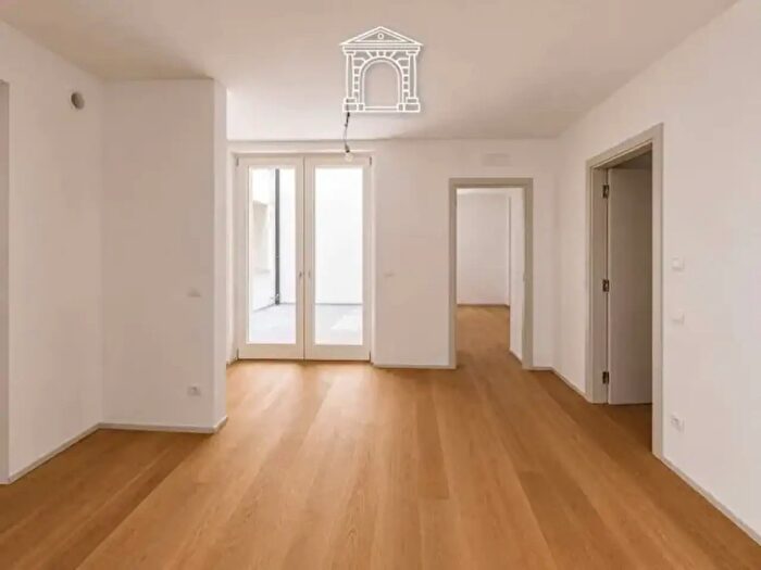 Appartamento trilocale in vendita in Via Valdirivo, Trieste
