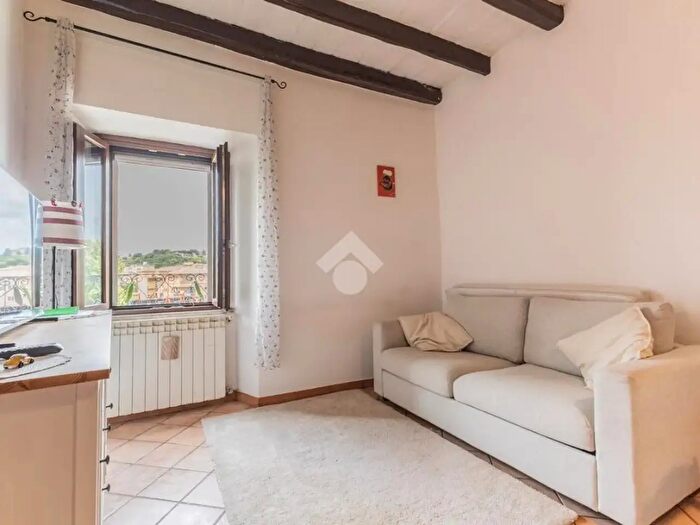 Appartamento bilocale in vendita in Via del Pescino, Bracciano