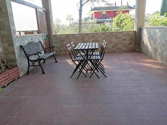 Appartamento trilocale in affitto in Via Fanelli, Bari