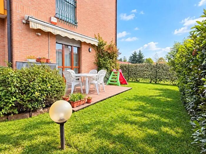 Appartamento quadrilocale in vendita in Via Pontida, Desio