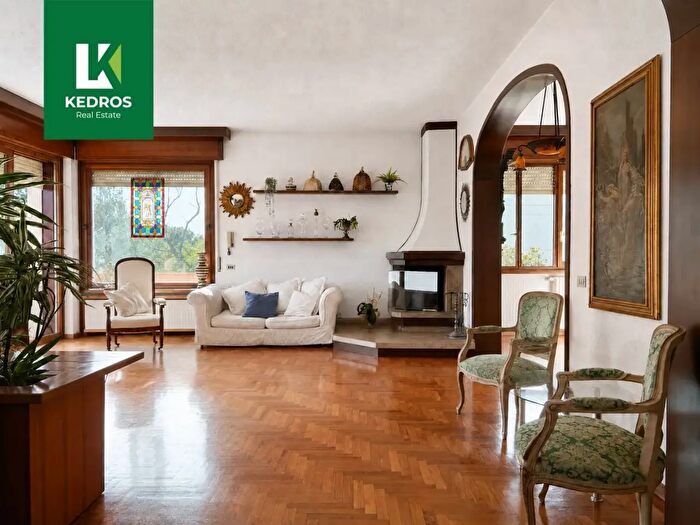 Casa con 5 locali in vendita in Via Ronchelli, Varese