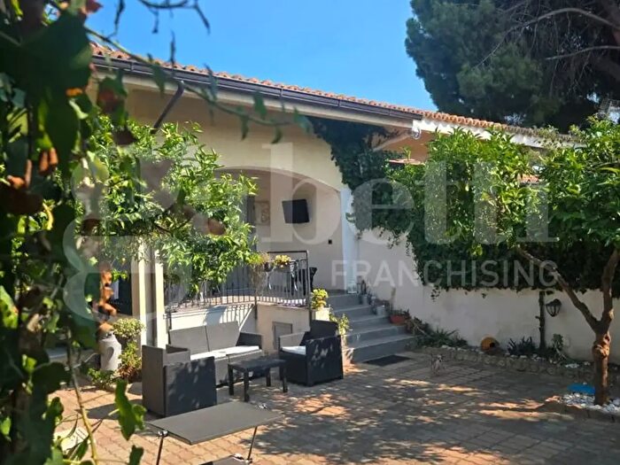 Casa trilocale in vendita in Via Nausicaa, Borgia