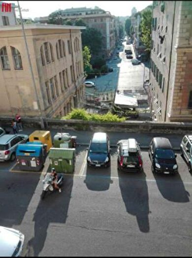 Appartamento quadrilocale in vendita in Via Nizza, Genova