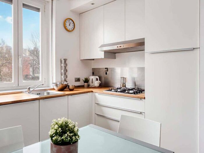 Appartamento bilocale in affitto in Via Cusio, Farini, Milano