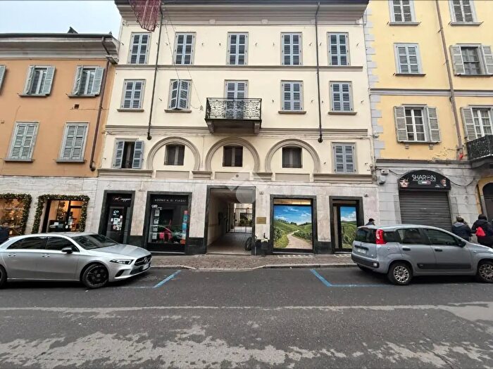 Appartamento trilocale in vendita in Corso XXVI Aprile, Stradella