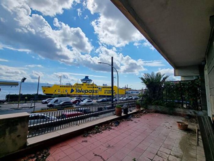 Appartamento con 5 locali in vendita in Viale della Libertà, Messina