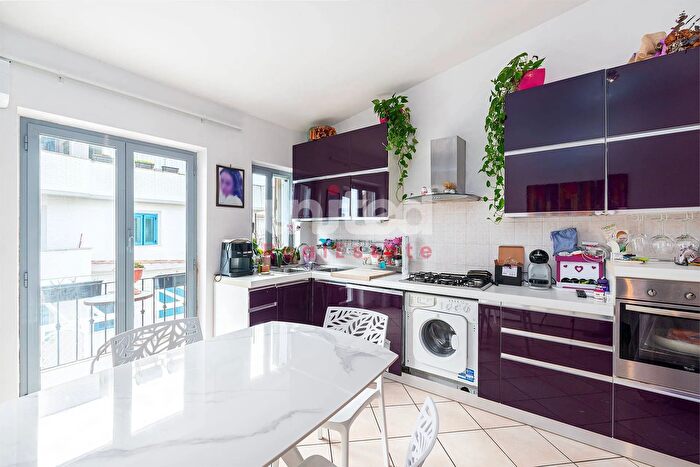 Appartamento trilocale in vendita in Viale di Focene, Fiumicino