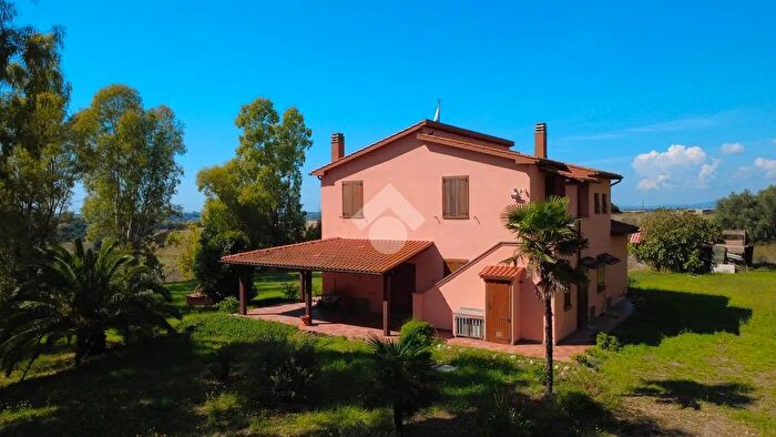 Casa con 6 locali in vendita in Strada Vitellonara, Montalto Di Castro