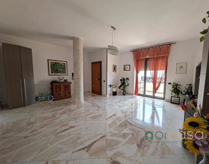 Appartamento quadrilocale in vendita in Via Gaetano della Noce, Lecce