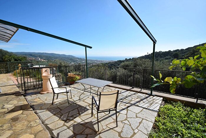 Appartamento bilocale in vendita in Regione Ferretti Strada Catella, Diano Marina