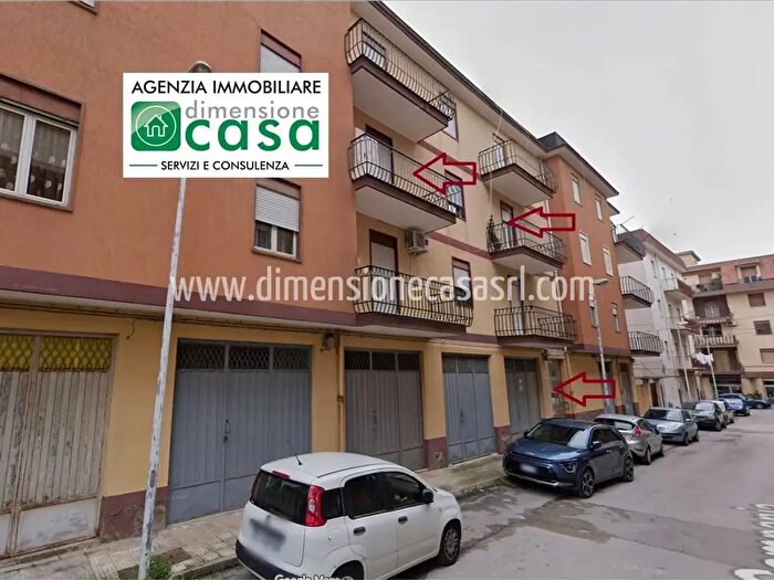 Appartamento con 6 locali in vendita in Via Campania, San Cataldo