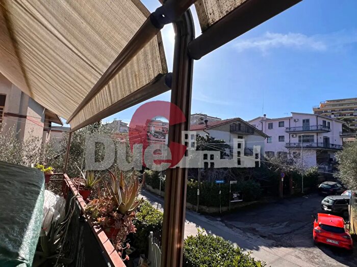 Appartamento quadrilocale in vendita in Via Ludovico Ariosto, Rignano Flaminio