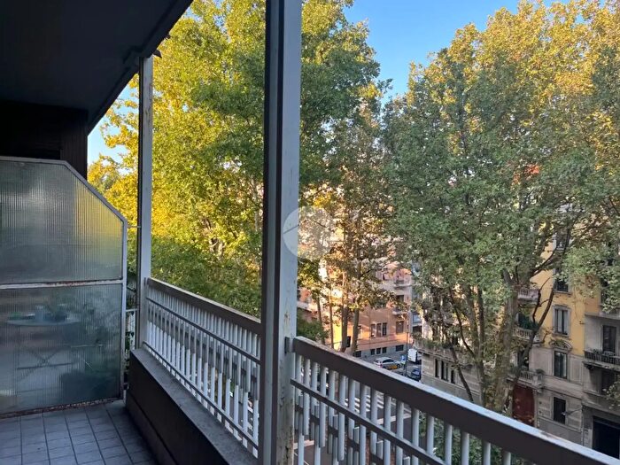 Appartamento trilocale in affitto in Viale Piceno, Milano