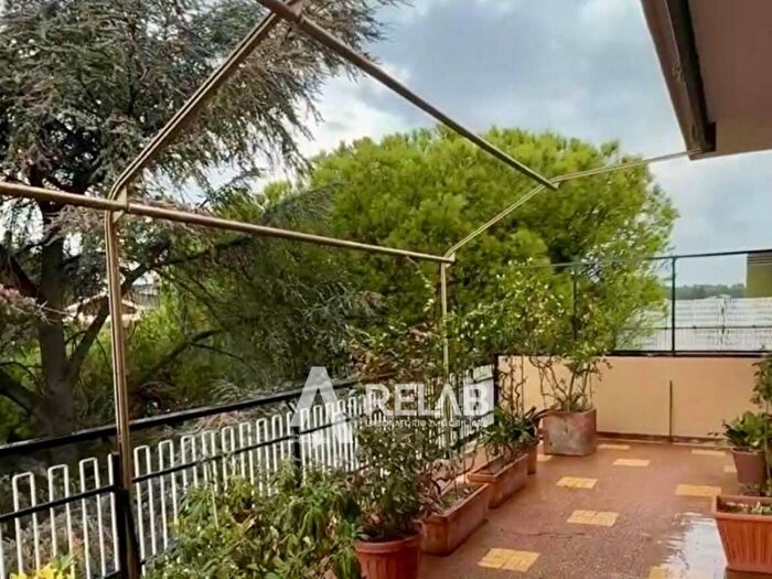 Casa trilocale in affitto in Via Laurentina, Cecchignola Giuliano Dalmata, Roma