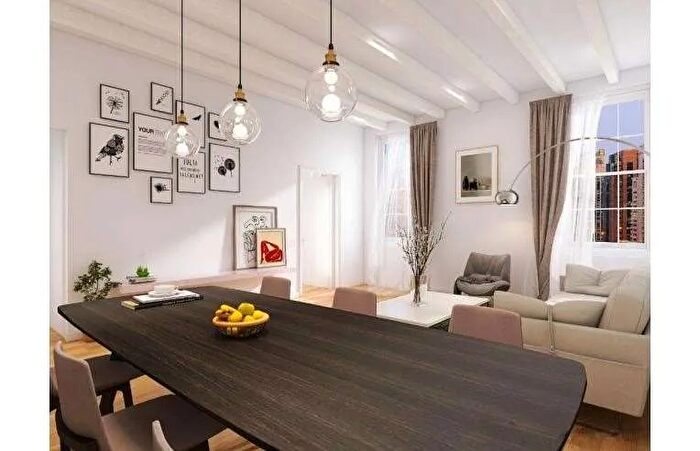 Appartamento con 5 locali in vendita in Reggio Emilia