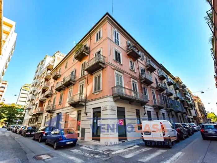 Appartamento bilocale in vendita in Via Antonio Canova, Torino