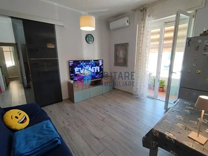Appartamento trilocale in vendita in Livorno