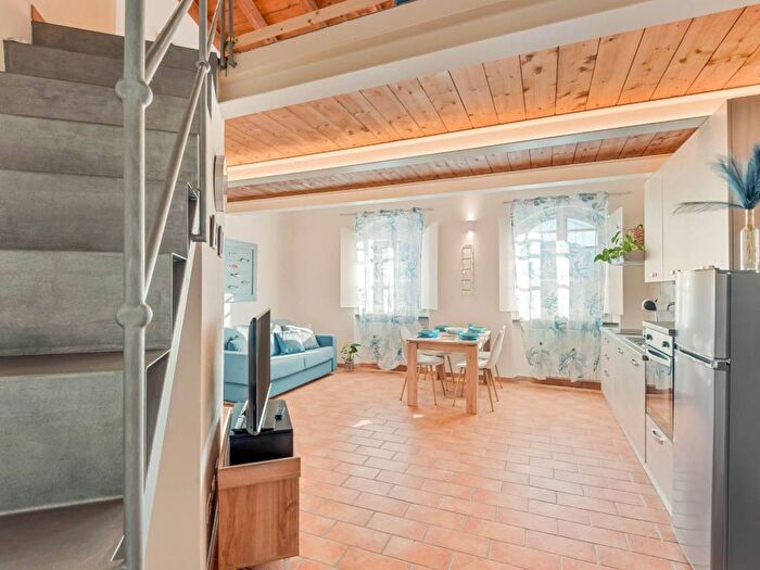 Appartamento bilocale in affitto in Via Aurelia Sud, Beverino