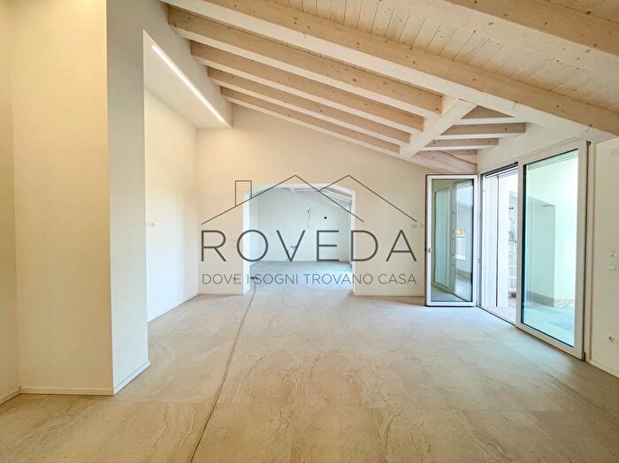 Appartamento con 5 locali in vendita in Via Principale, Casier