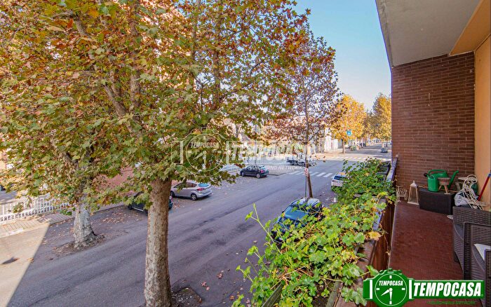 Appartamento quadrilocale in vendita in Via FLli Rosselli, Voghera