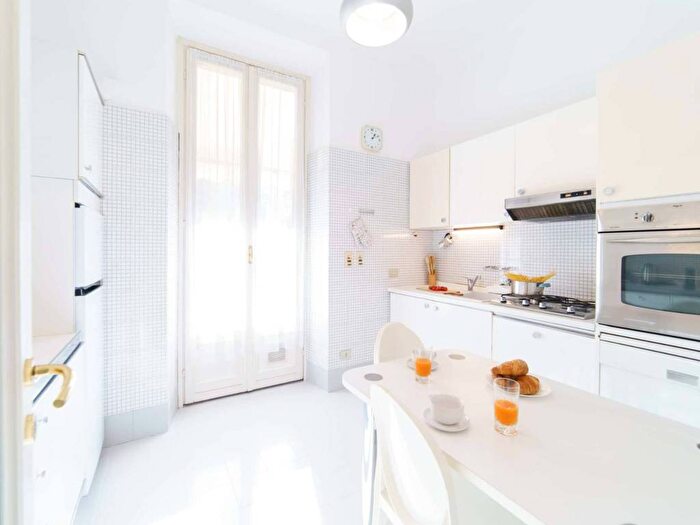 Appartamento trilocale in affitto in Viale Romagna, Città Studi, Milano