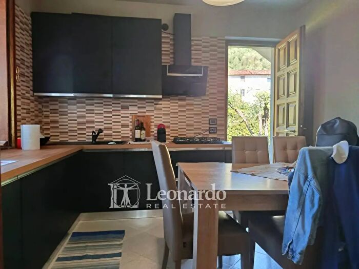 Casa con 8 locali in vendita in Via delle Mimose, Massarosa