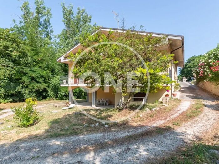 Casa quadrilocale in vendita in Contrada Vallone, Manoppello