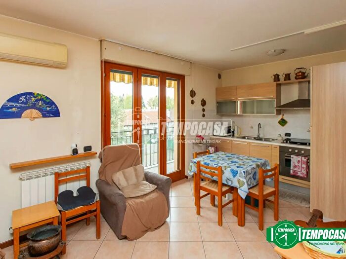 Appartamento trilocale in vendita in Via Benedetto Croce, Castellanza