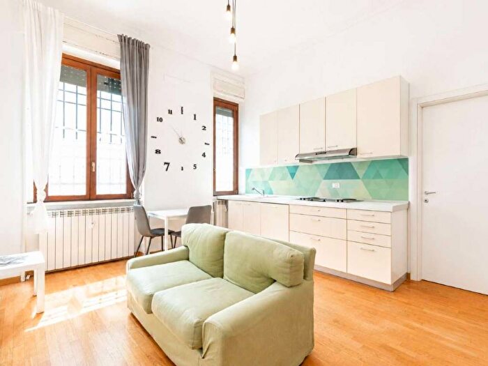 Appartamento bilocale in affitto in via Belinzaghi, Farini, Milano