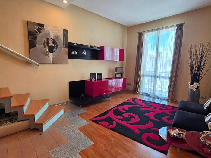 Appartamento con 5 locali in affitto in Piazza della Vittoria, Gelone Cadorna, Siracusa