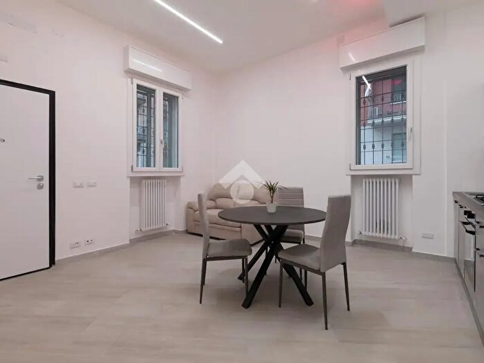 Appartamento bilocale in vendita in Via Longhi, Bologna