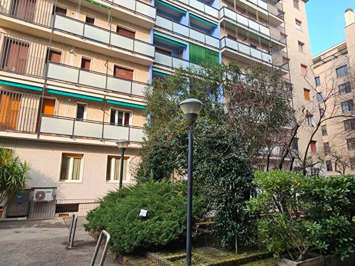 Appartamento trilocale in affitto in Corso Lodi, Lodi Brenta, Milano