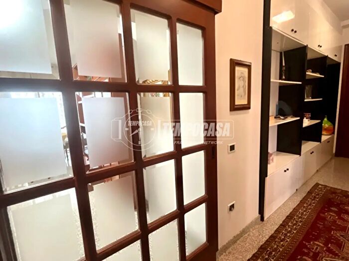 Appartamento con 6 locali in vendita in Viale Amerigo Vespucci, Pescara