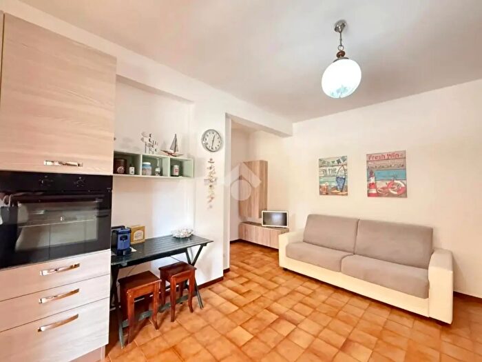 Appartamento trilocale in affitto in Via Celeno, Anzio