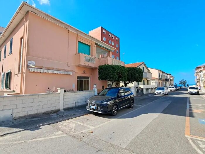 Appartamento trilocale in vendita in Rosignano Marittimo