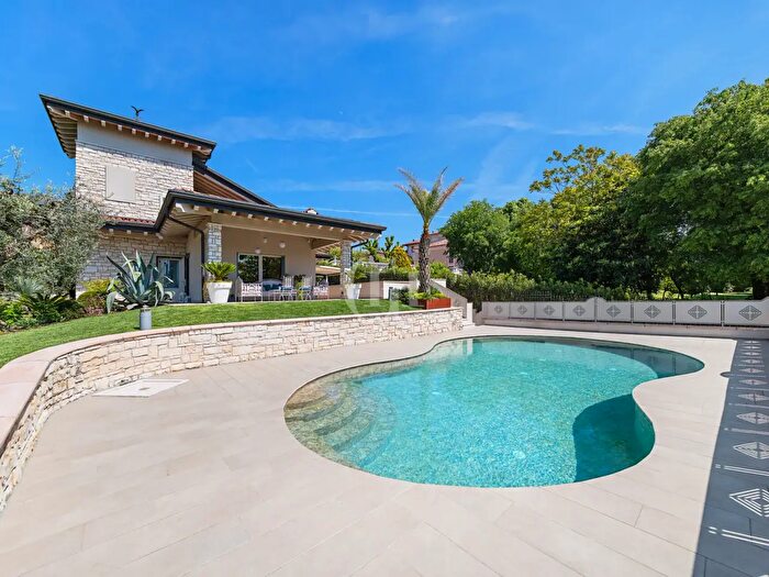 Casa con 7 locali in vendita in Lonato del Garda