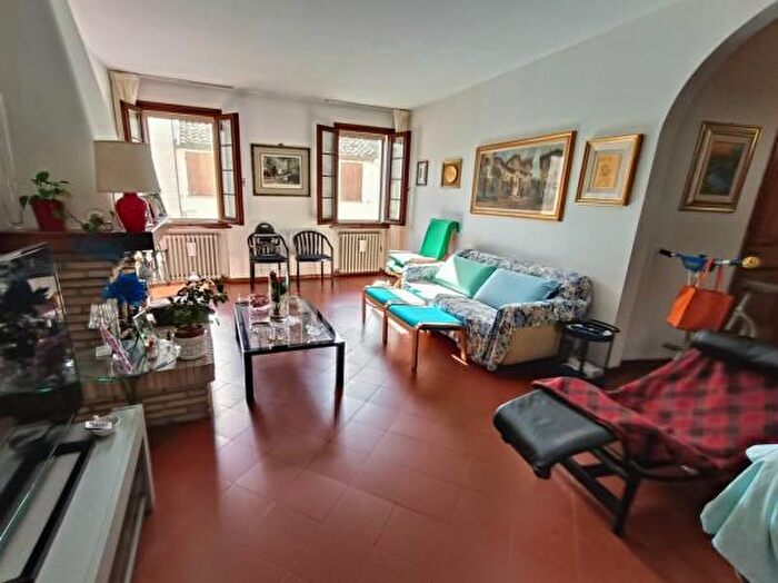 Casa con 6 locali in vendita in Russi