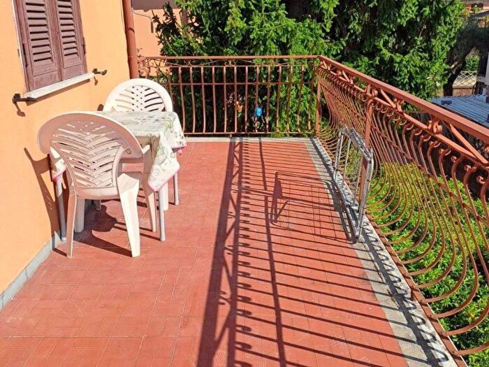 Appartamento con 6 locali in affitto in Centro, Massa
