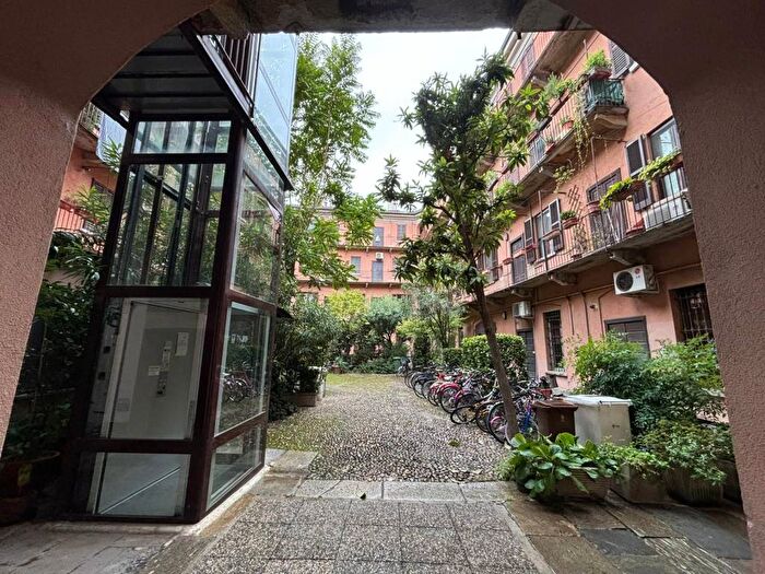 Appartamento bilocale in affitto in Via Pietro Custodi, Corso San Gottardo, Milano